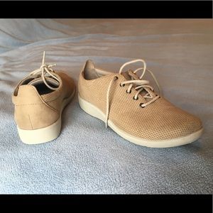 Clark’s Cloudsteppers Sillian Tino Sand